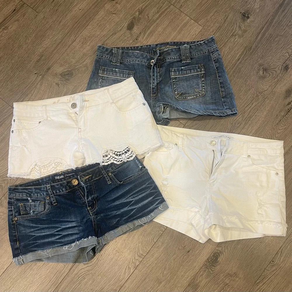 Bundle of 4 Shorts Size 11 - Picture 2 of 11